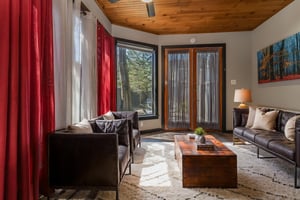 DSC09379 virtually staged.jpeg