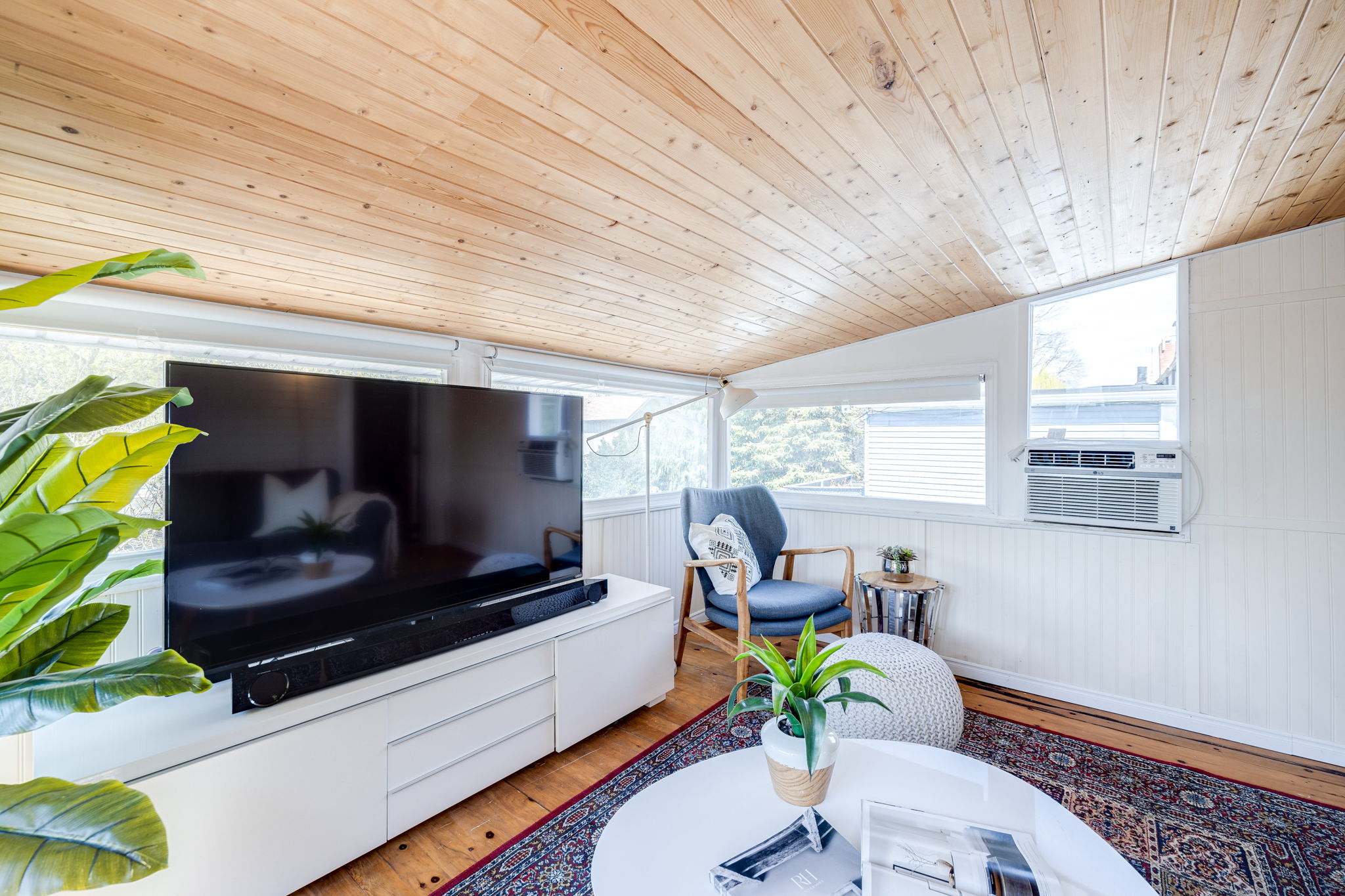 Toronto property showcase — delivered property photograph 24