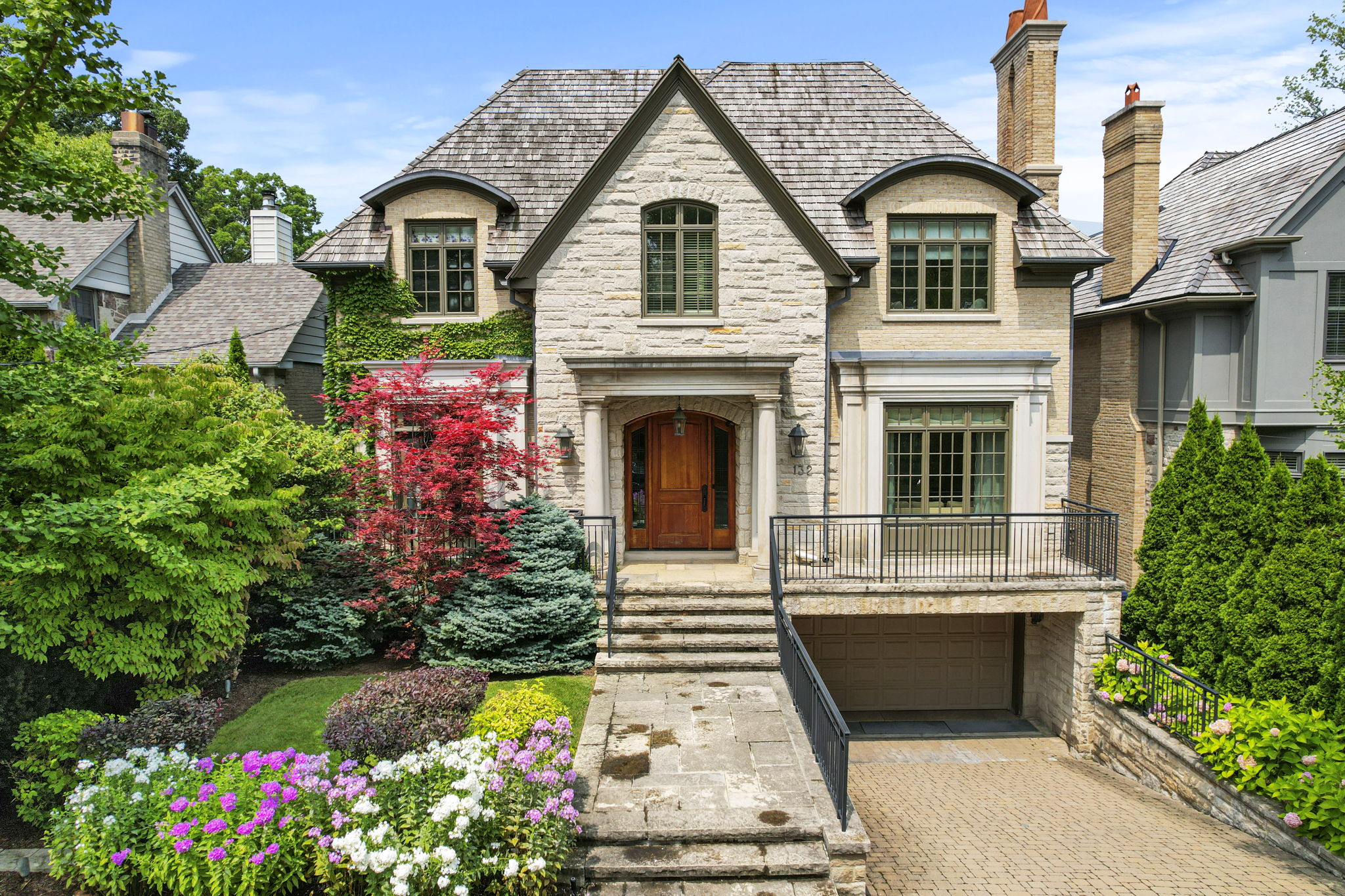 132 Rochester Ave Toronto, ON M4N 1P1