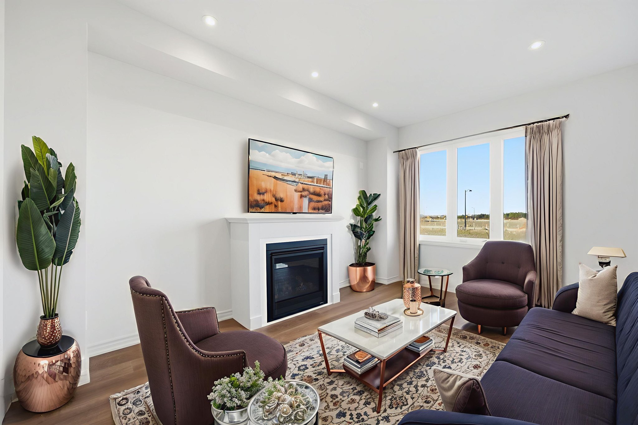 DSC00460 virtually staged.jpeg