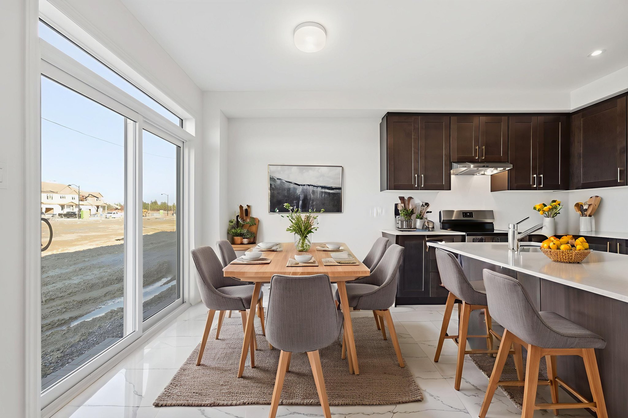 DSC00487 virtually staged.jpeg