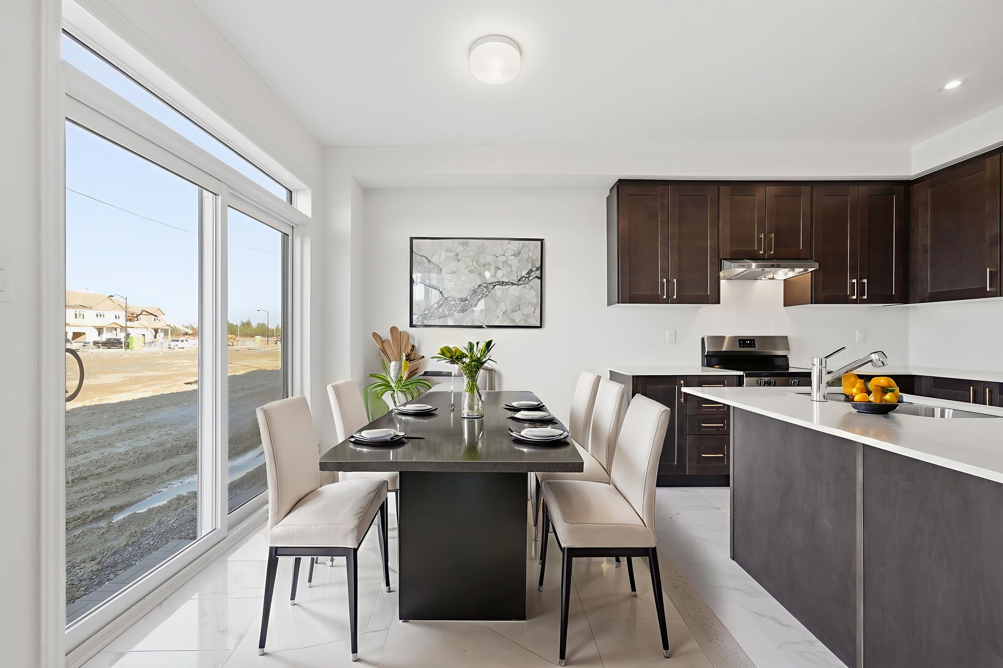 DSC00487 virtually staged.jpeg