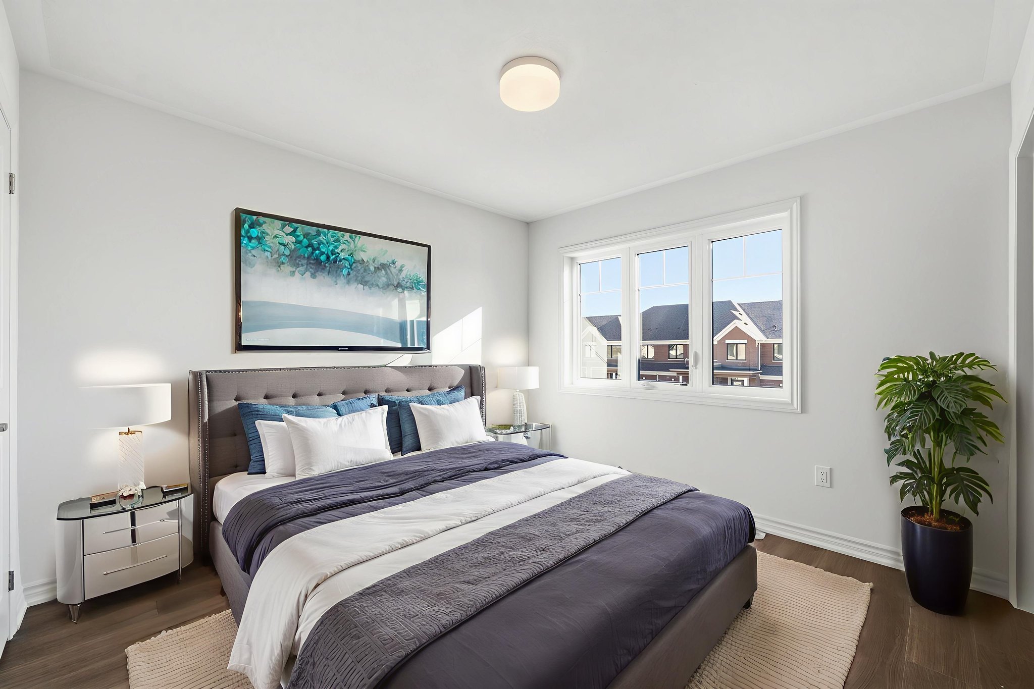 DSC00493 virtually staged.jpeg