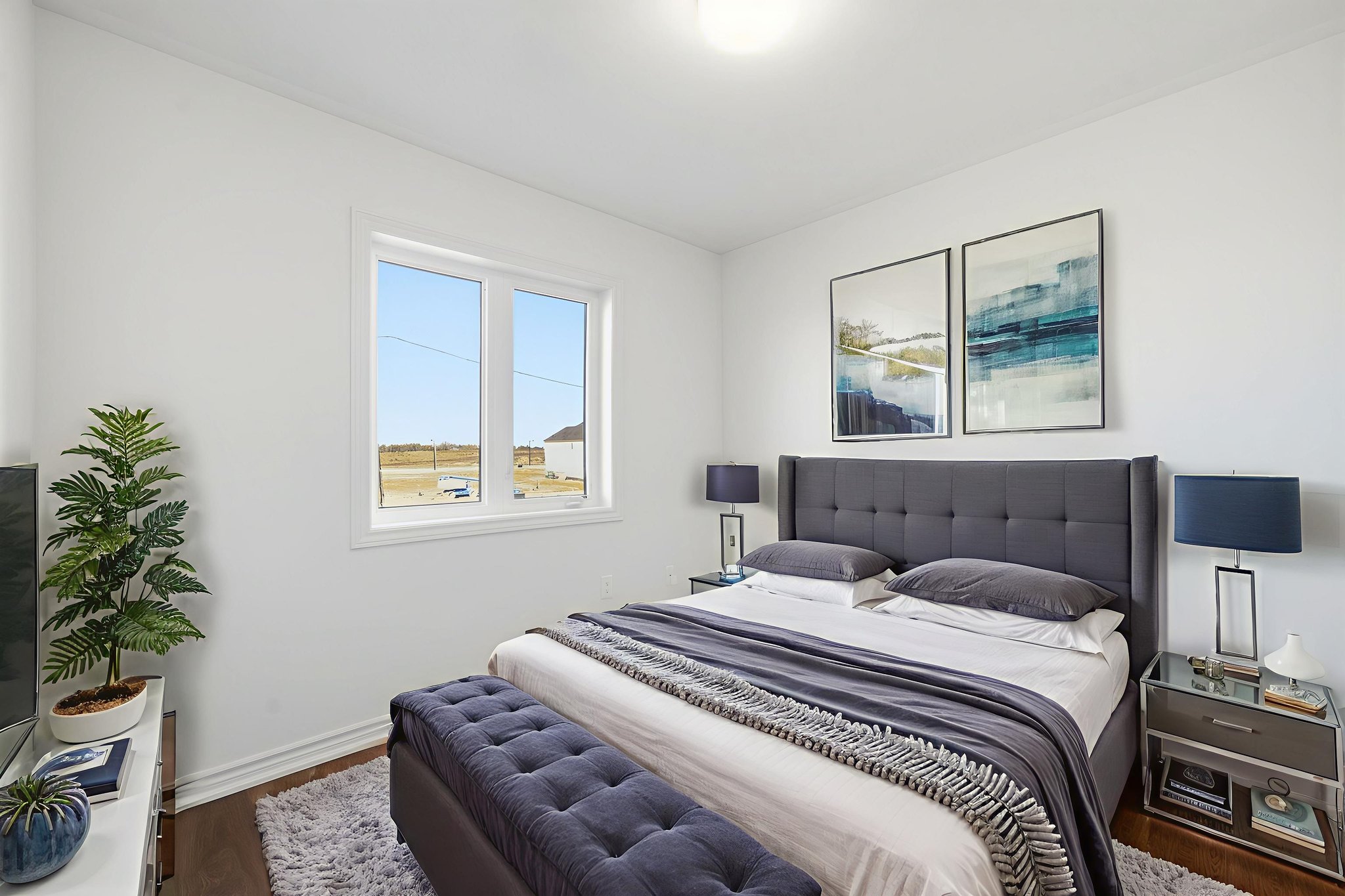 DSC00508 virtually staged.jpeg