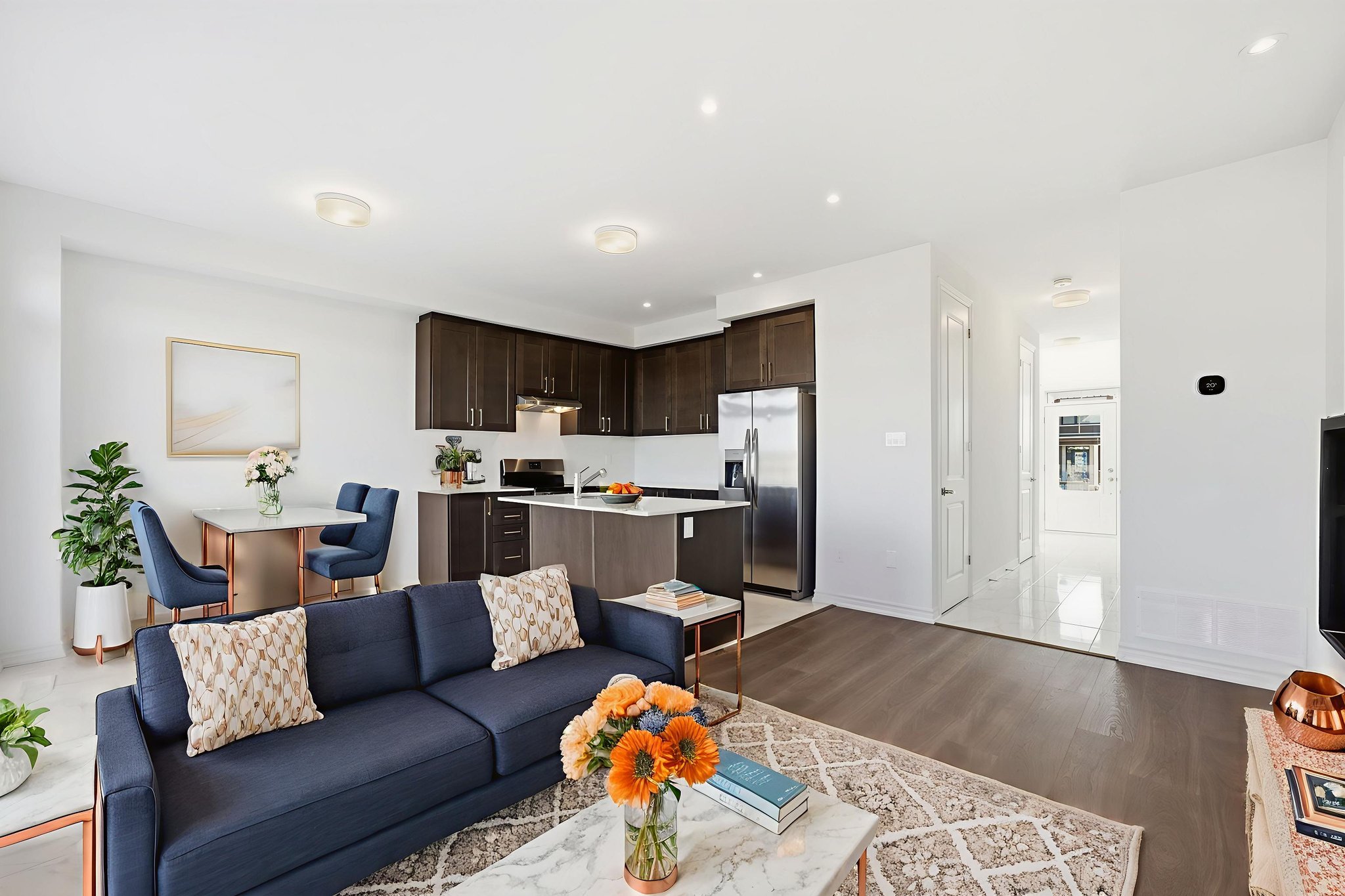 DSC00466 virtually staged.jpeg