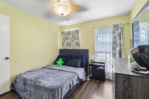 Sleepy Village-S1007-019.jpg