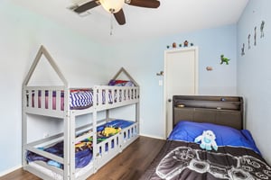 Sleepy Village-S1007-022.jpg