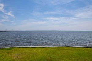 132-Swan-Circle-32