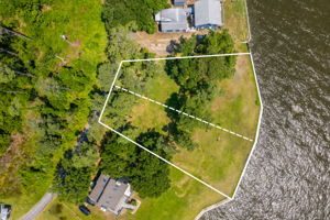 132-Swan-Circle-26-Lot-Lines