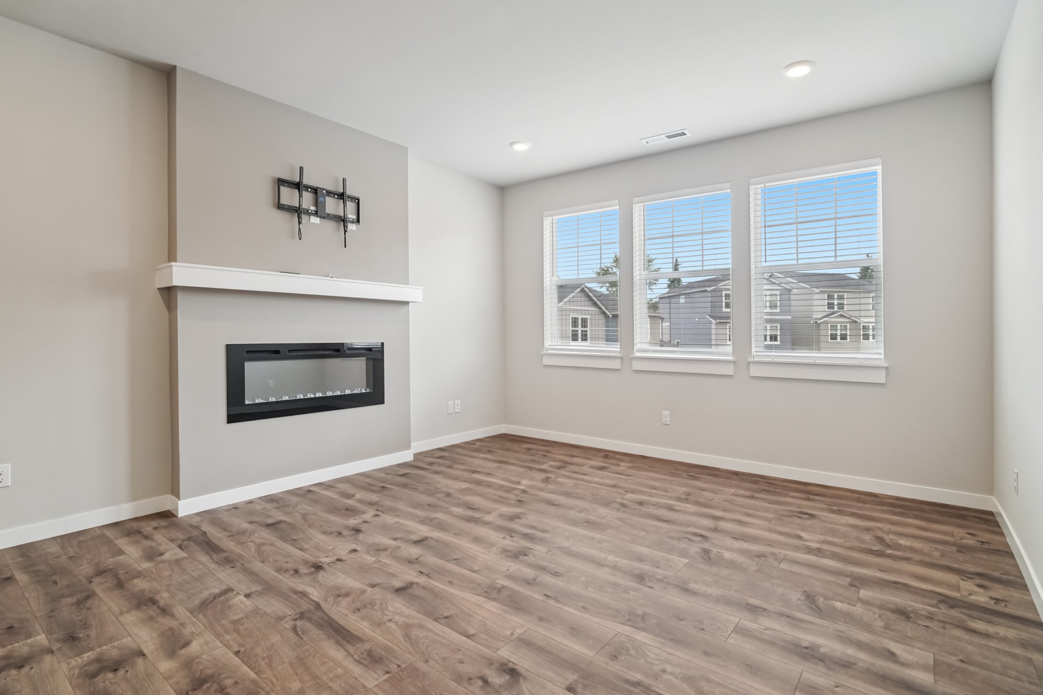 131st Pl SW unit 9-S2007-006.jpg