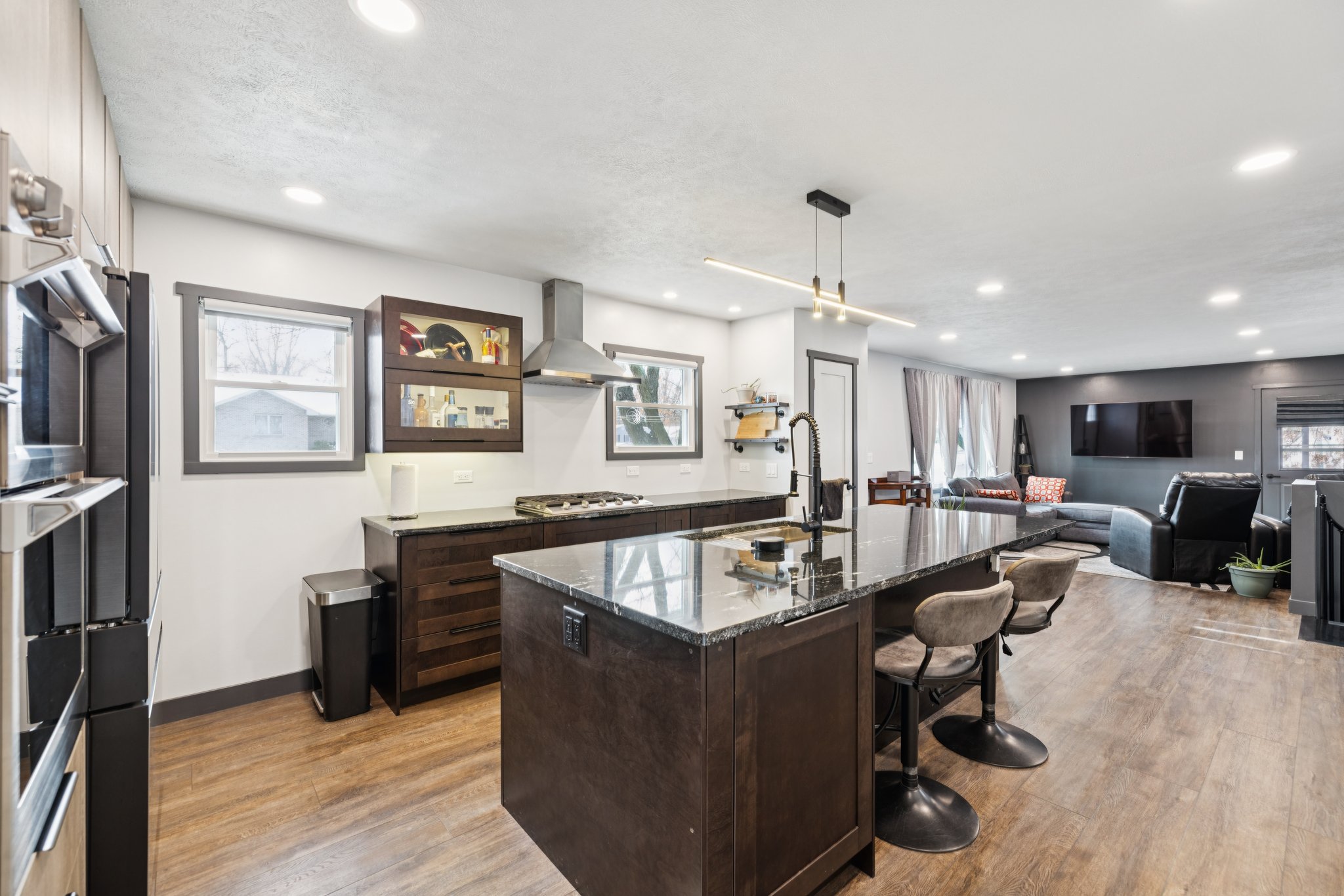 7648 - 1320 Darwin St_010 (2).jpg