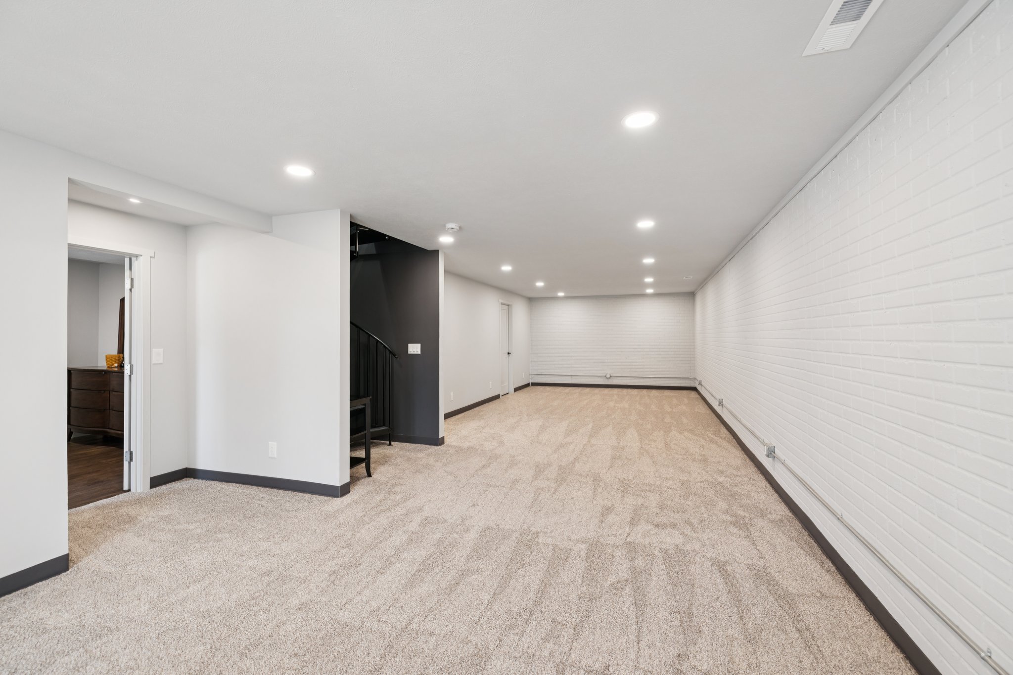 7648 - 1320 Darwin St_026.jpg