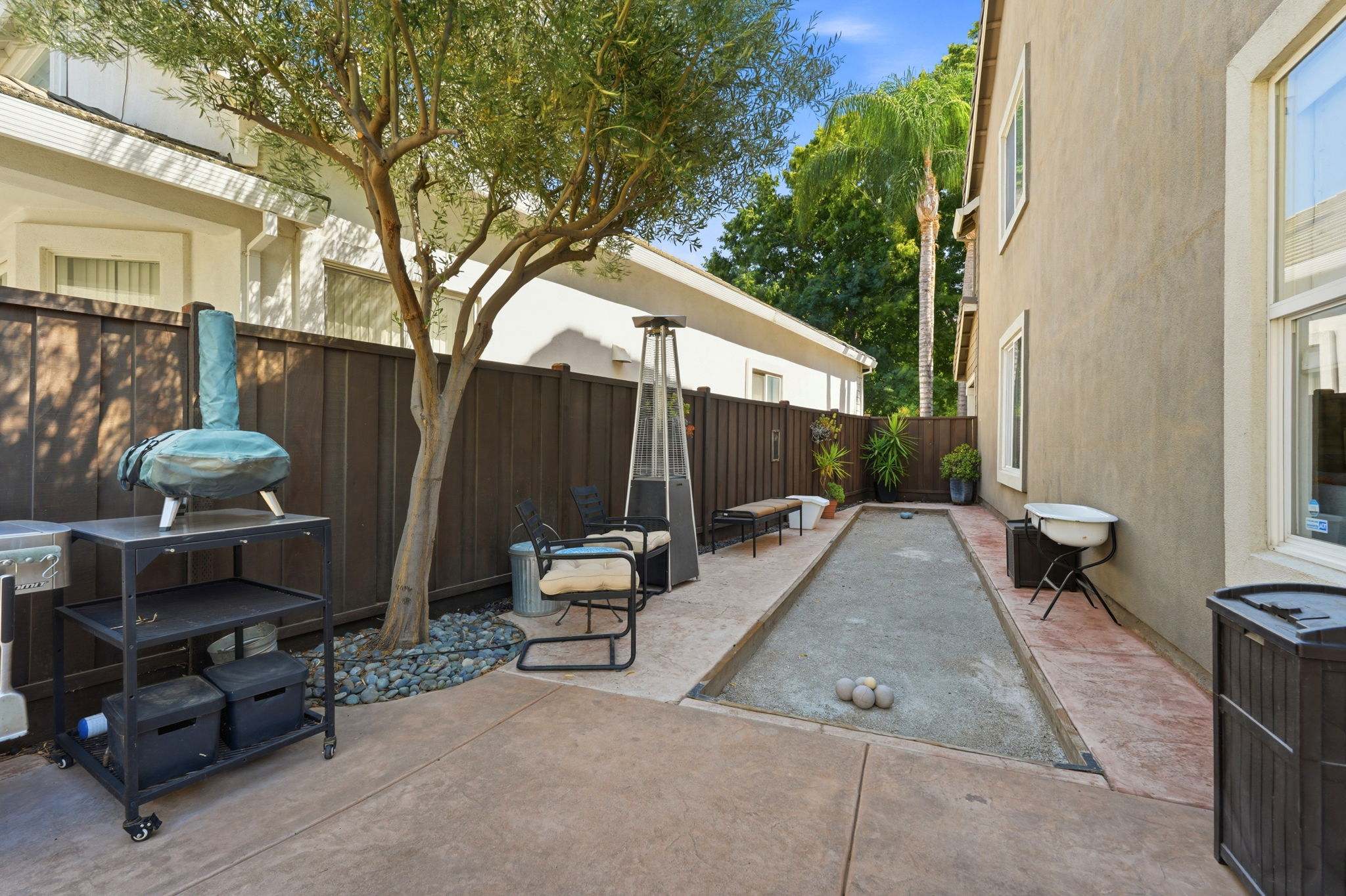 049_F8_1320 Eastlake Cir