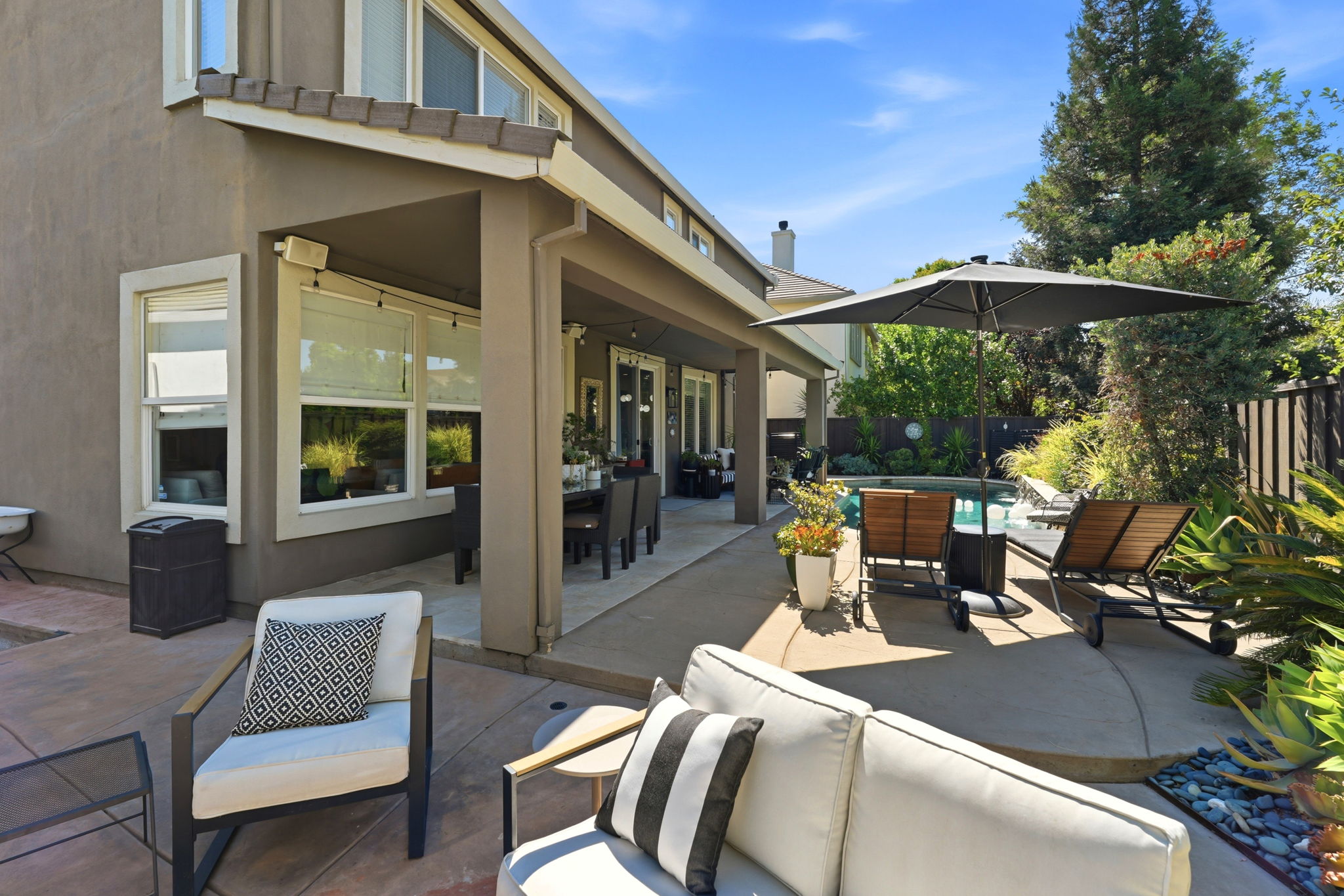 052_F8_1320 Eastlake Cir
