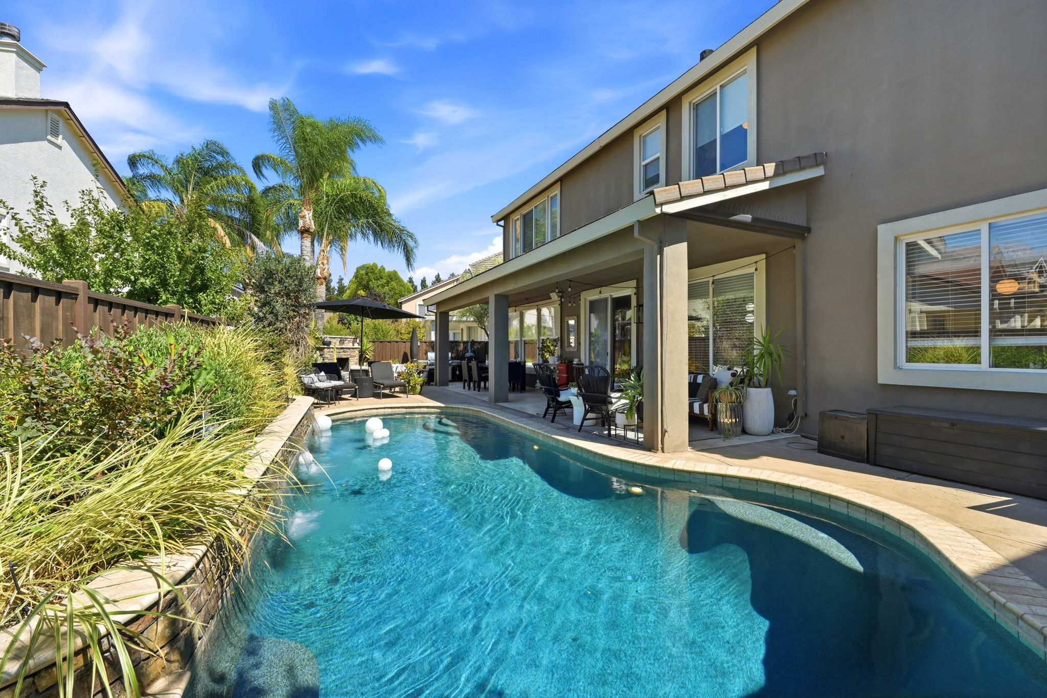 057_F8_1320 Eastlake Cir