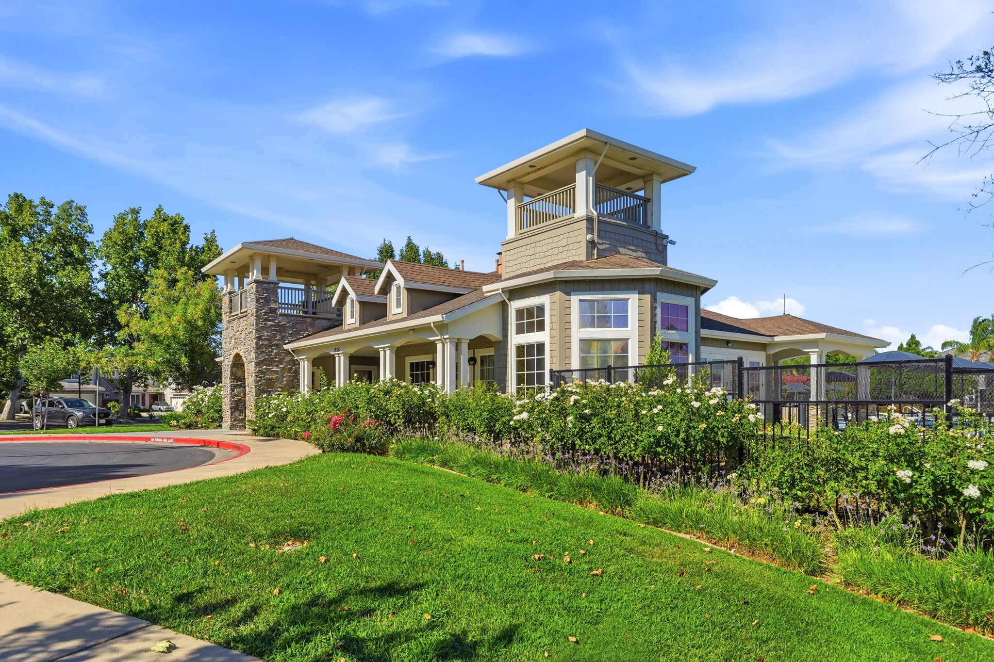 062_F8_1320 Eastlake Cir
