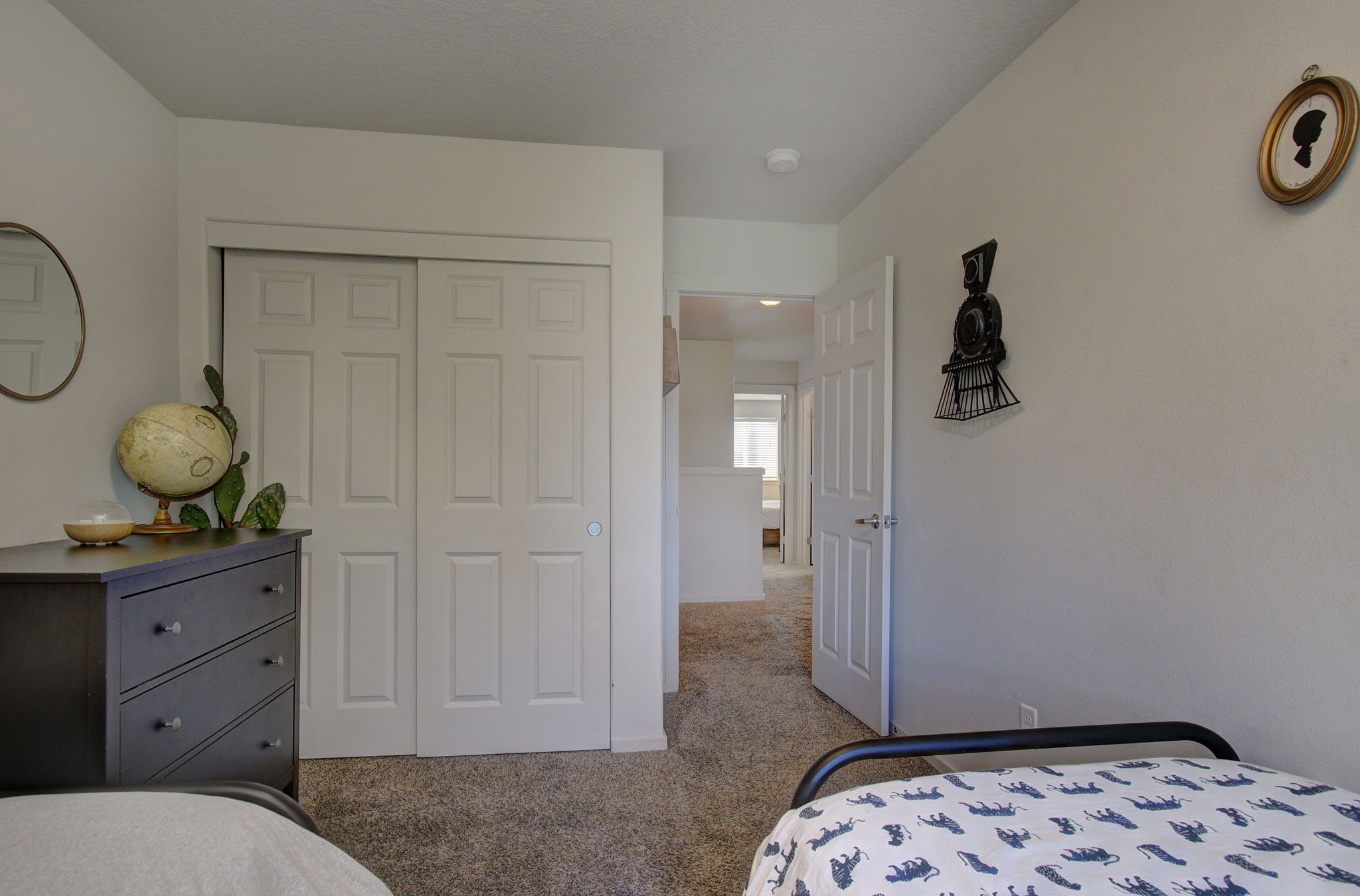 03 2nd bedroom2