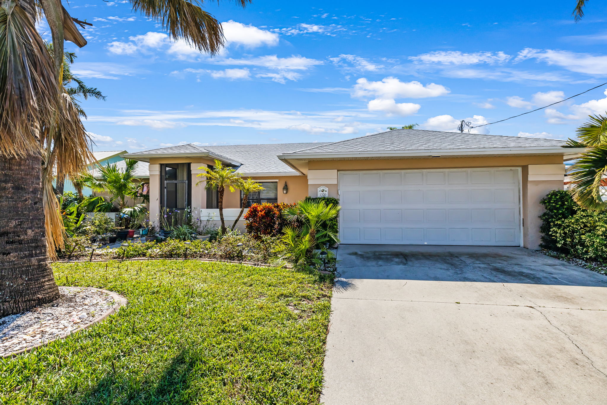 1320 NW 3rd Terrace, Cape Coral, FL 33993 | Real Tours