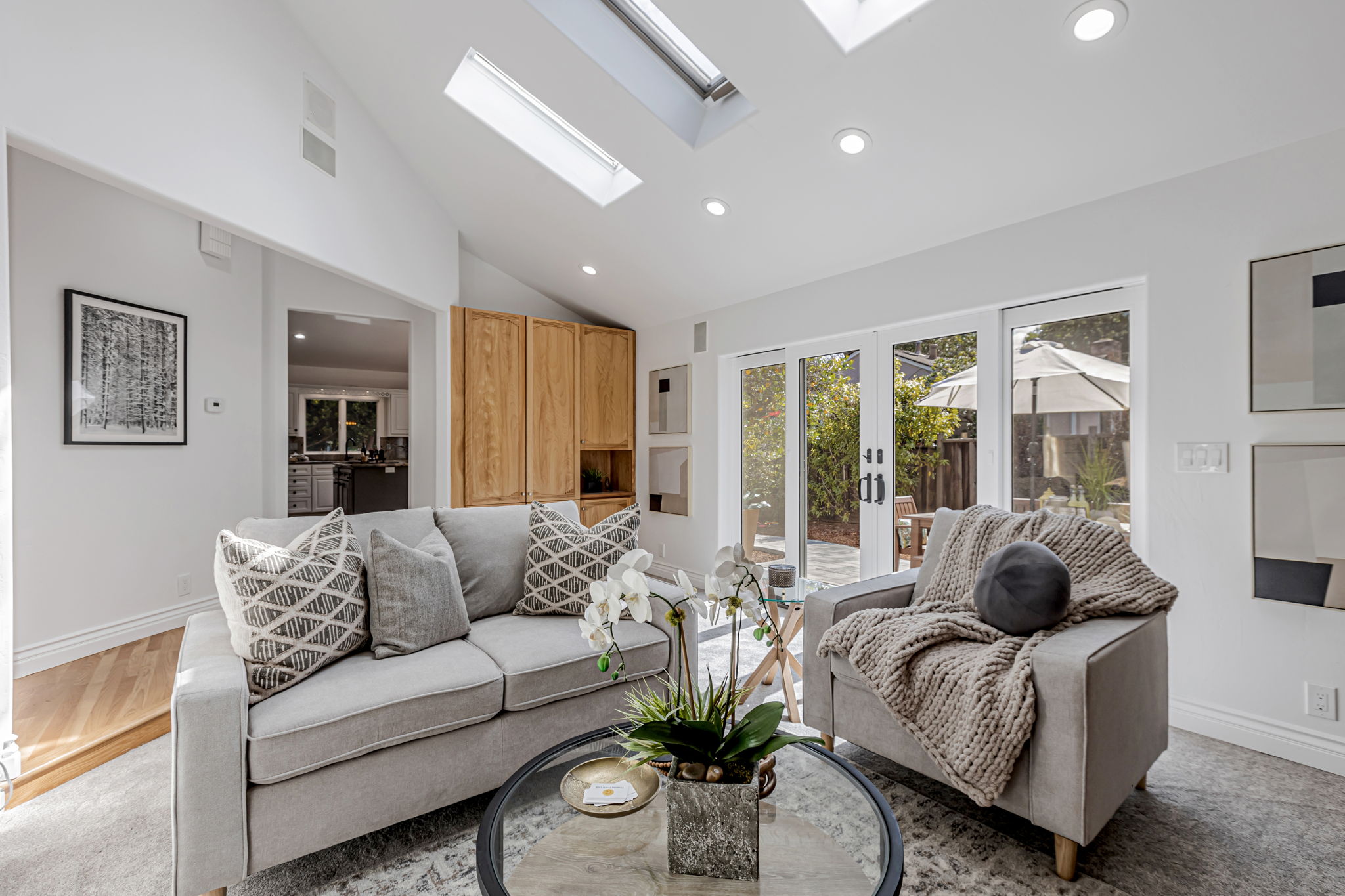 011_1320 Oak Ave