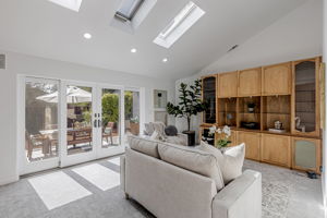 010_1320 Oak Ave