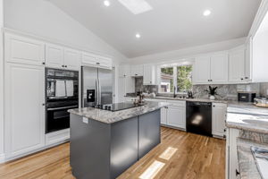 014_1320 Oak Ave