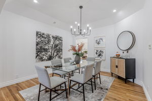024_1320 Oak Ave