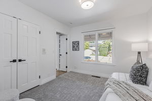 026_1320 Oak Ave
