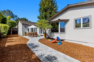 044_1320 Oak Ave