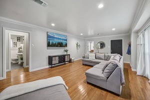 Redbud Dr-S0907-009.jpg