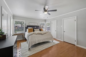 Redbud Dr-S0907-029.jpg