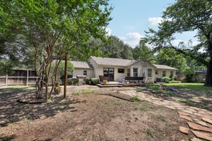 Redbud Dr-S0907-037.jpg