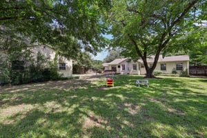 Redbud Dr-S0907-039.jpg