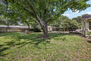 Redbud Dr-S0907-040.jpg