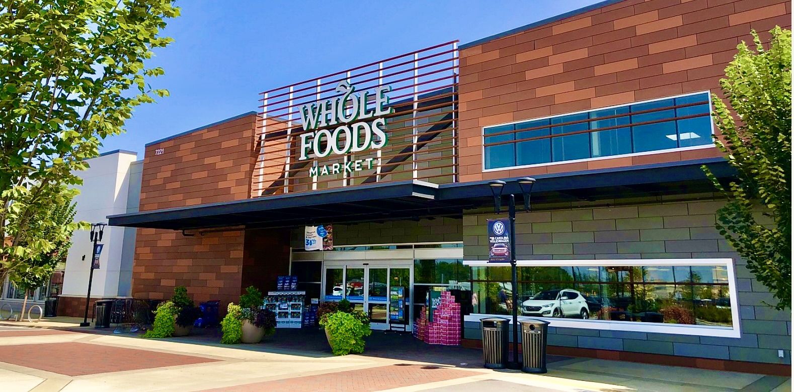 Minutes from nearby grocery stores