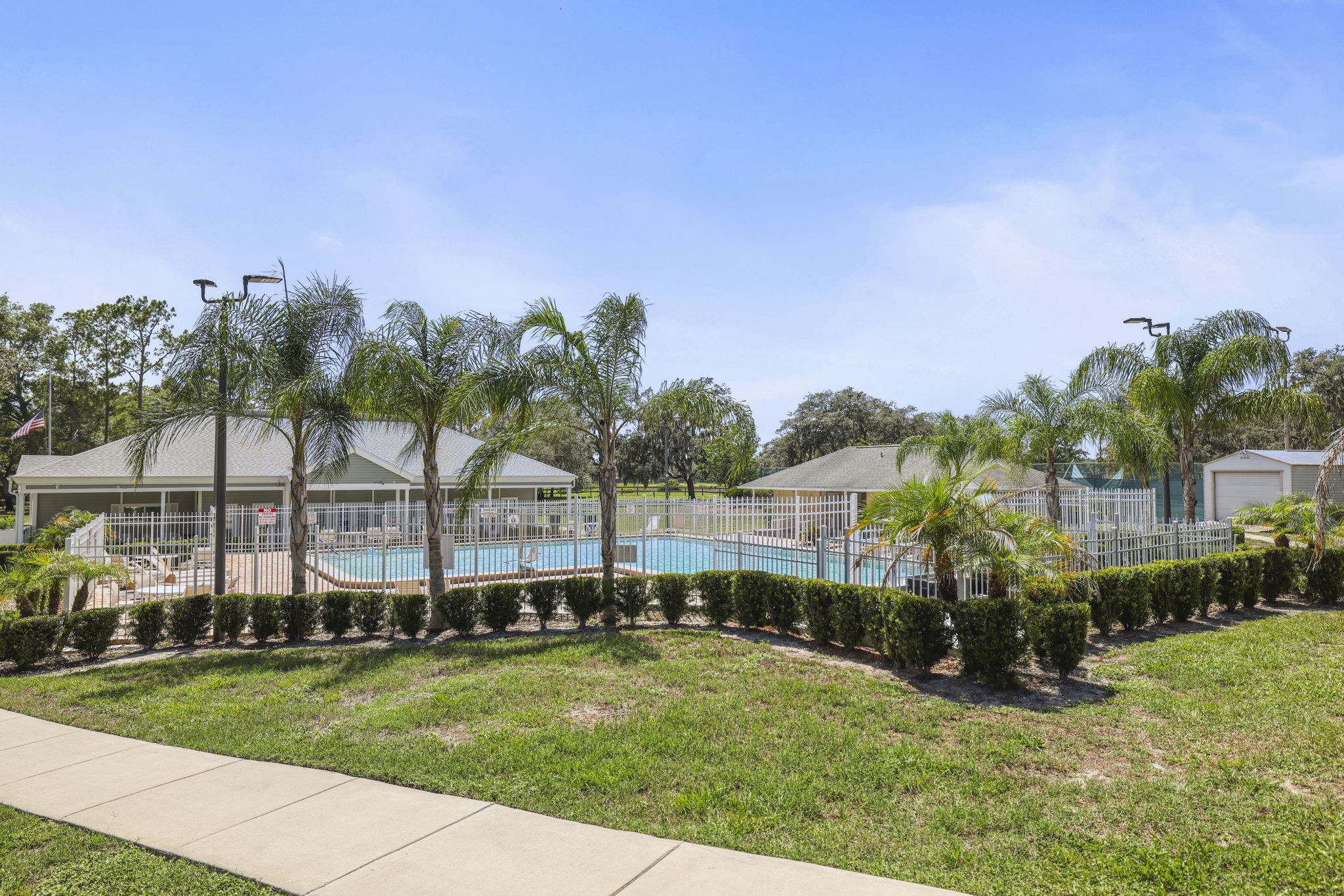 Community Clubhouse Pool - 495A1083