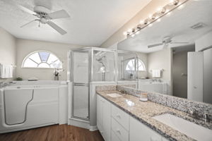 Bathroom 1 - 495A1002