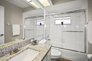 Bathroom 2 - 495A0985