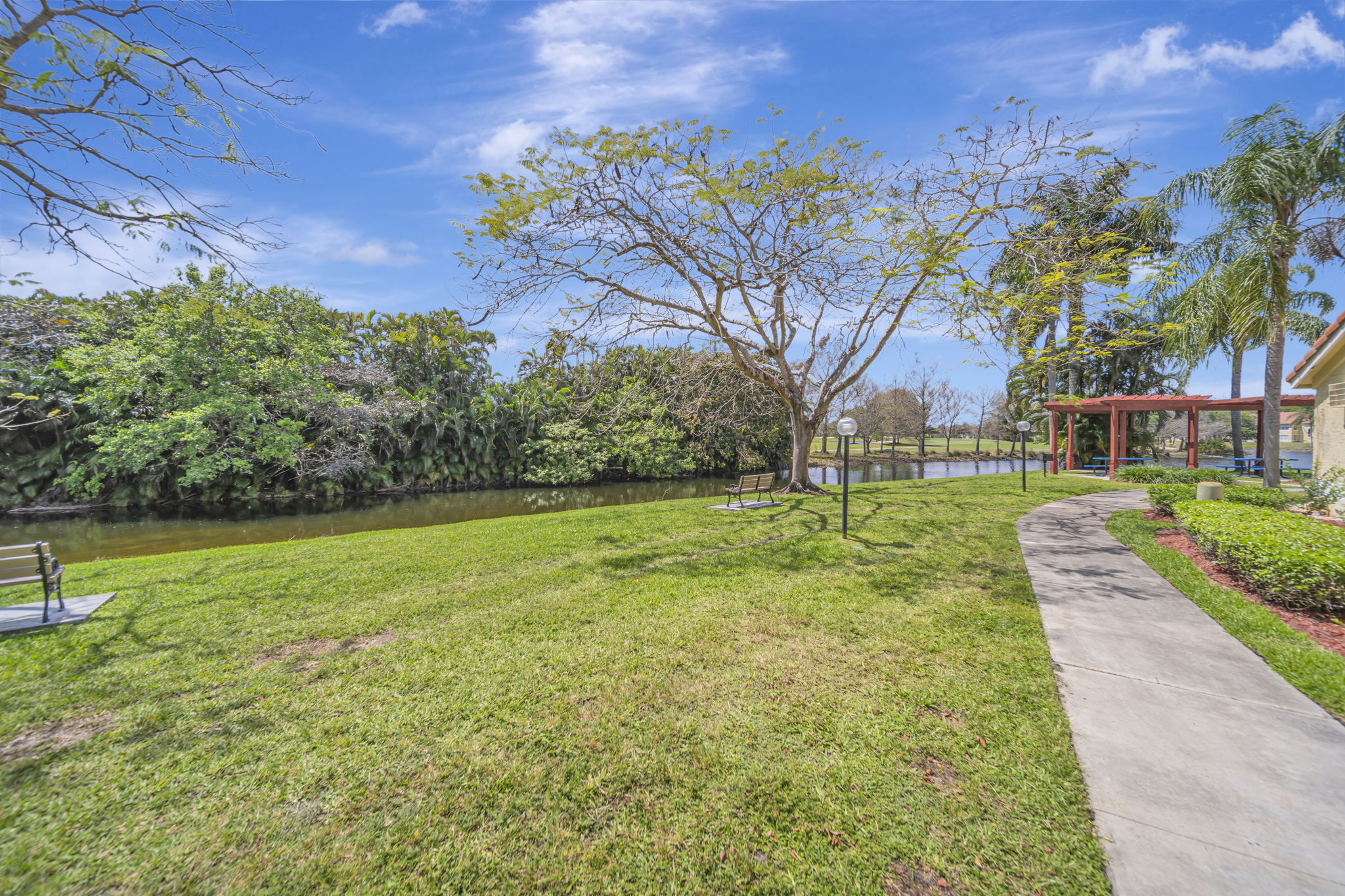 10207 Sunrise Lakes Blvd #204, Sunrise, FL 33322, US Photo 40