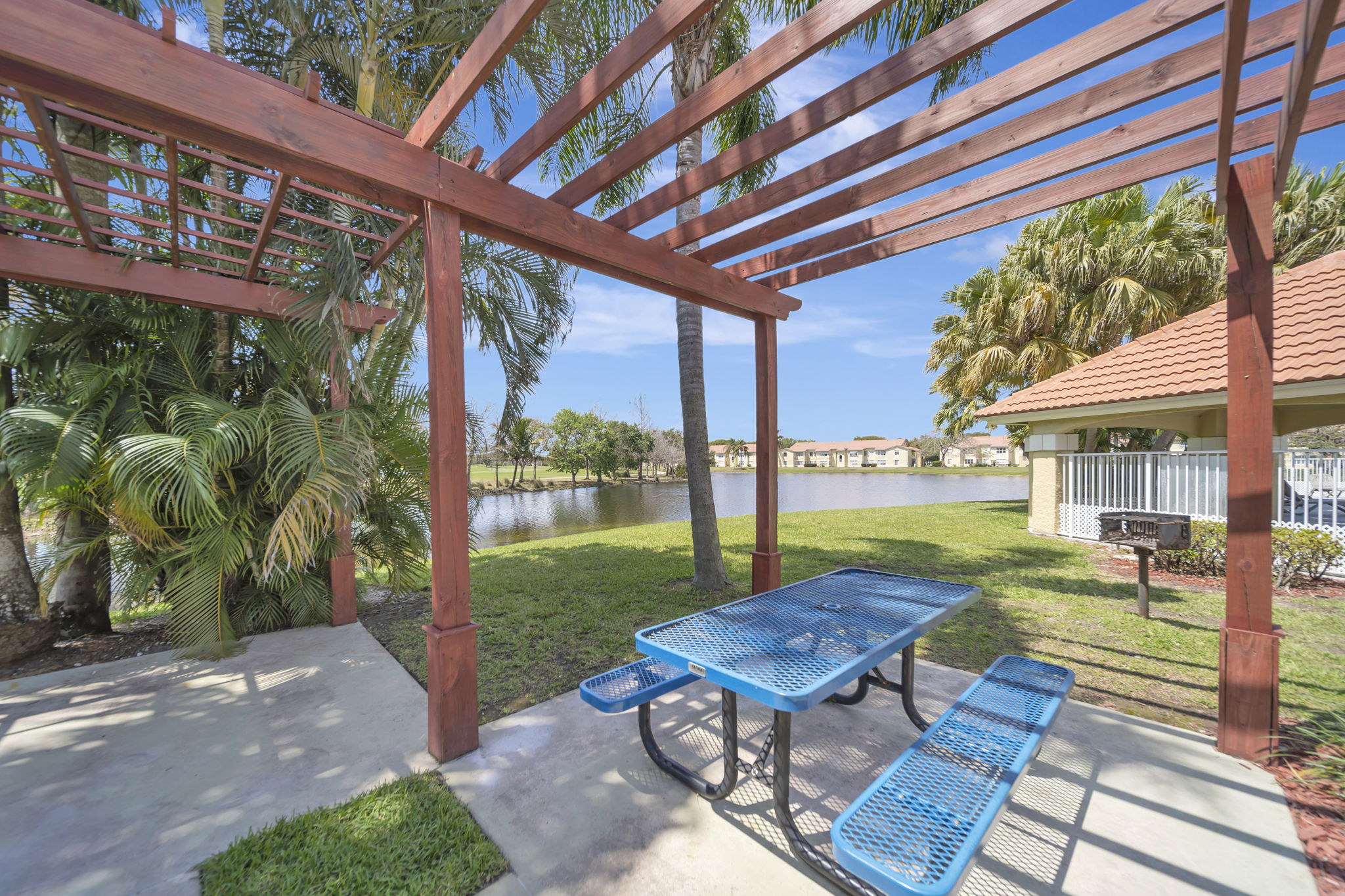 10207 Sunrise Lakes Blvd #204, Sunrise, FL 33322, US Photo 41