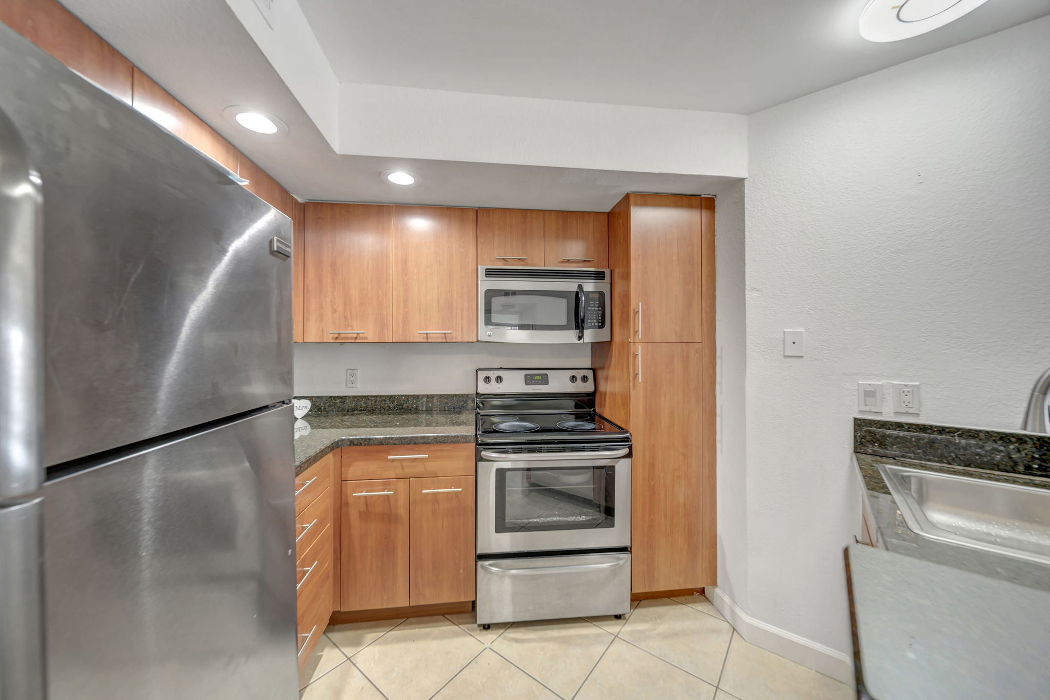 10207 Sunrise Lakes Blvd #204, Sunrise, FL 33322, US Photo 14