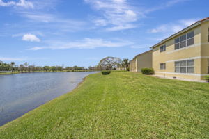 10207 Sunrise Lakes Blvd #204, Sunrise, FL 33322, US Photo 33