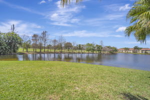 10207 Sunrise Lakes Blvd #204, Sunrise, FL 33322, US Photo 45