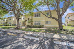 10207 Sunrise Lakes Blvd #204, Sunrise, FL 33322, US Photo 0