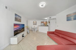 10207 Sunrise Lakes Blvd #204, Sunrise, FL 33322, US Photo 7