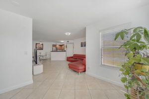 10207 Sunrise Lakes Blvd #204, Sunrise, FL 33322, US Photo 8