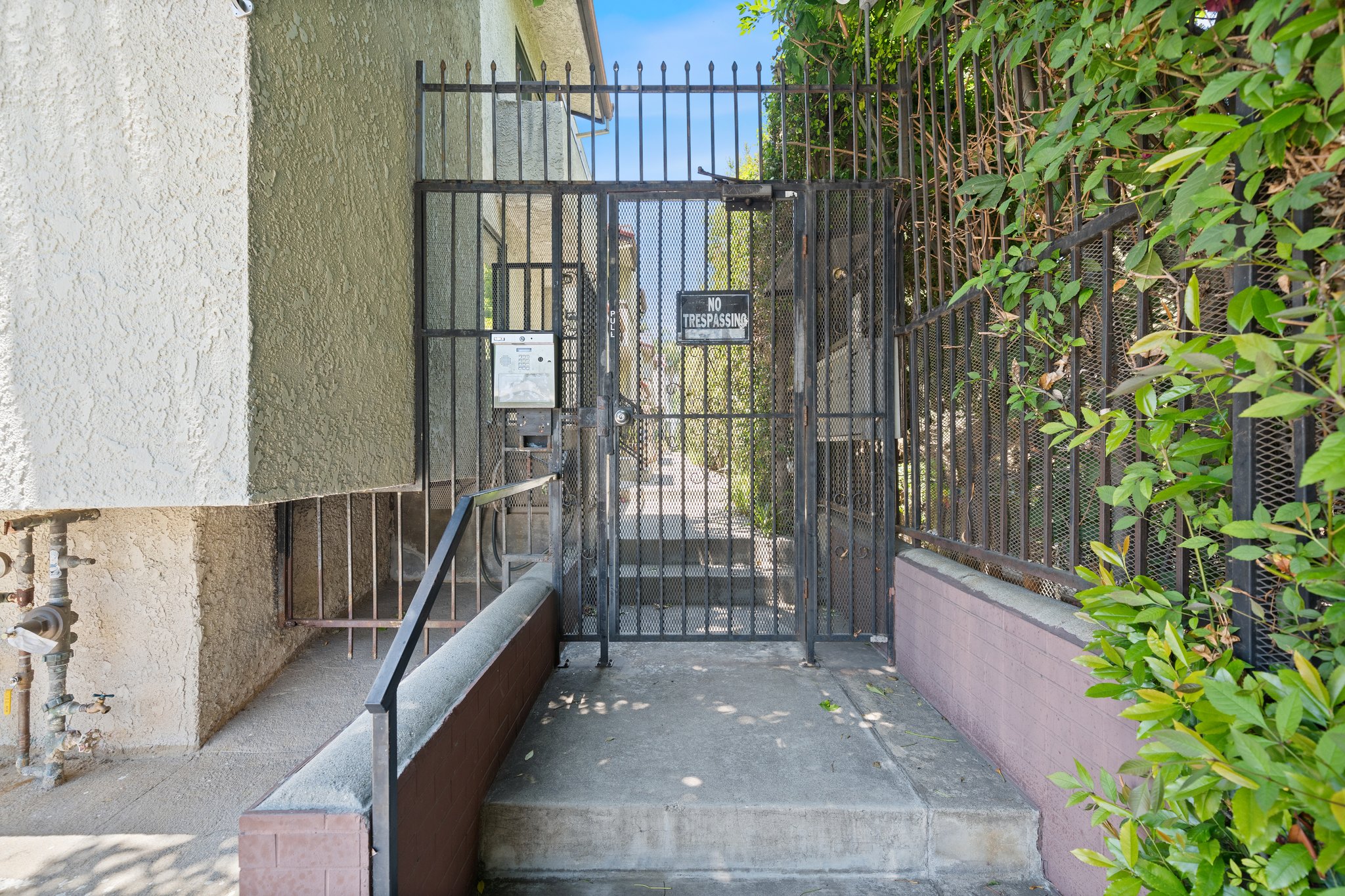  Photo 40