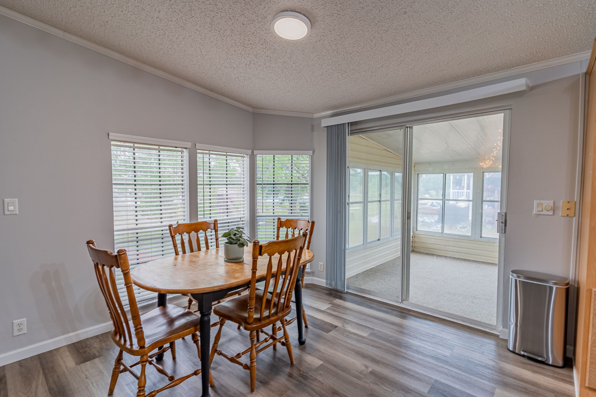 13209 Plum Lake Cir, Minneola, FL 34715 Au Courant Marketing