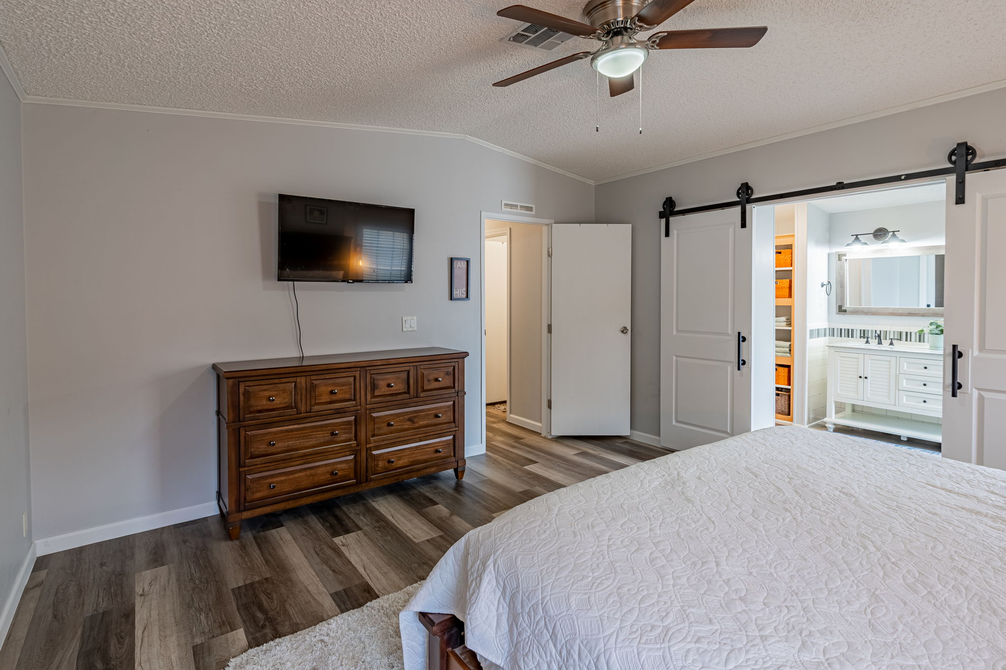 13209 Plum Lake Cir, Minneola, FL 34715 Au Courant Marketing