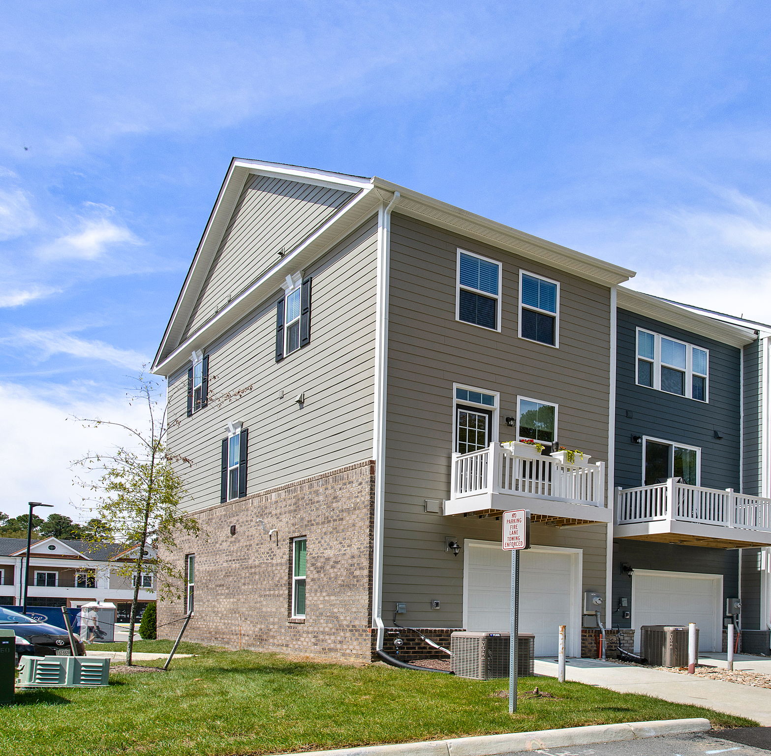 31-Exterior Back