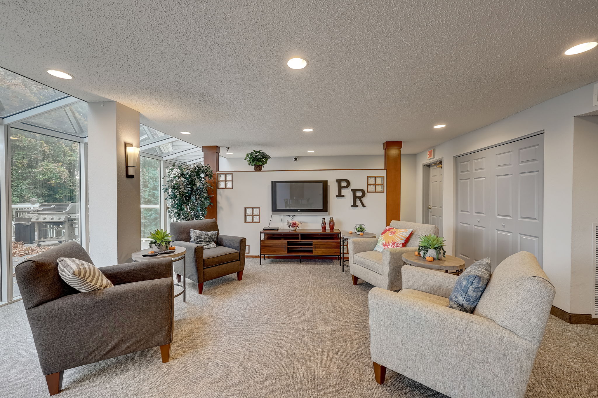 Lake Dr W 117-027
